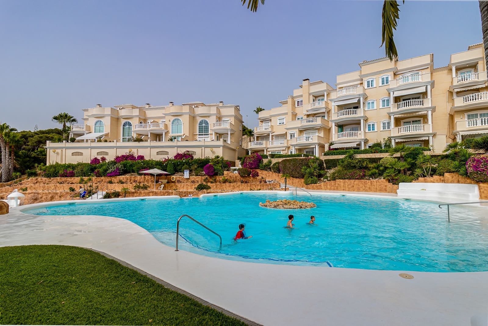 2 soveværelse Penthouse til salg i El Moncayo med swimmingpool garage - € 495.000 (Ref: 7976173)