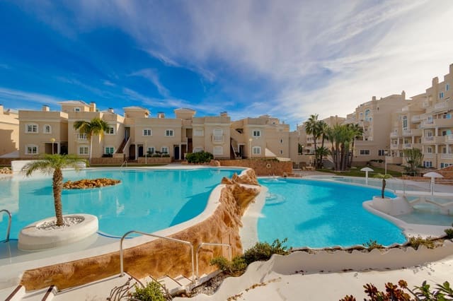 2 bedroom Penthouse for sale in El Moncayo, Guardamar del Segura with pool garage - € 495,000 (Ref: 7976173)