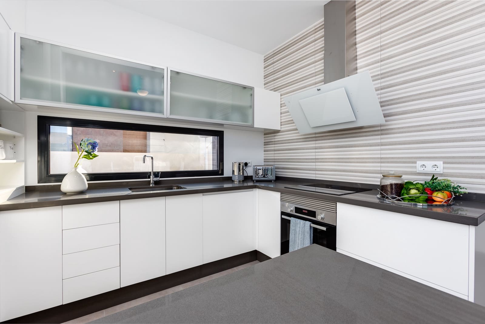 3 soveværelse Villa til salg i Pilar de la Horadada med swimmingpool garage - € 395.000 (Ref: 7991805)