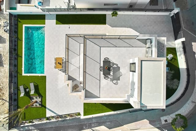 3 bedroom Villa for sale in San Miguel de Salinas with pool garage - € 1,000,000 (Ref: 8031142)