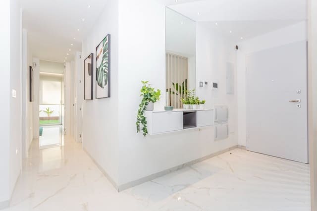 Chalet de 3 habitaciones en El Chaparral - La Siesta - La Torreta, Torrevieja en venta con piscina garaje - 700.000 € (Ref: 8094335)