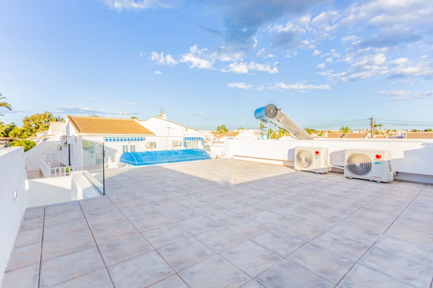 3 Zimmer Villa zu verkaufen in Torrevieja mit Pool Garage - 700.000 € (Ref: 8094335)