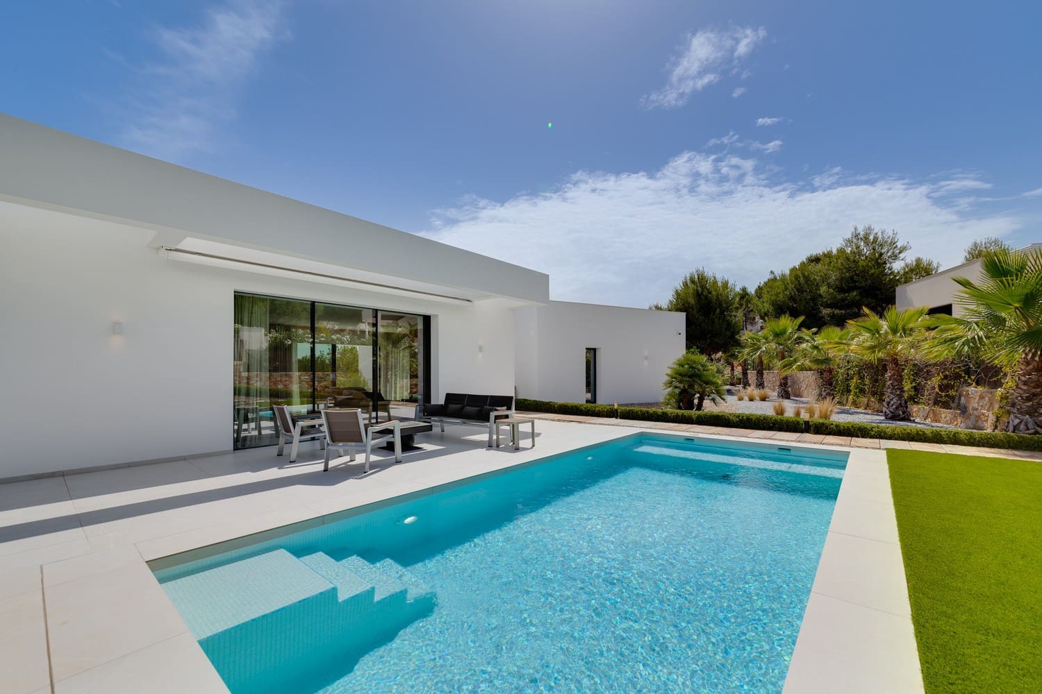 4 quarto Moradia para venda em Las Colinas Golf com piscina garagem - 1 695 000 € (Ref: 8394210)