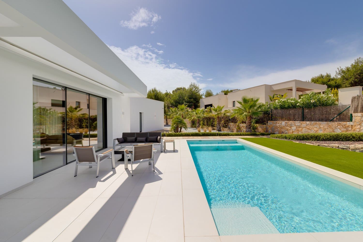 4 quarto Moradia para venda em Las Colinas Golf com piscina garagem - 1 695 000 € (Ref: 8394210)