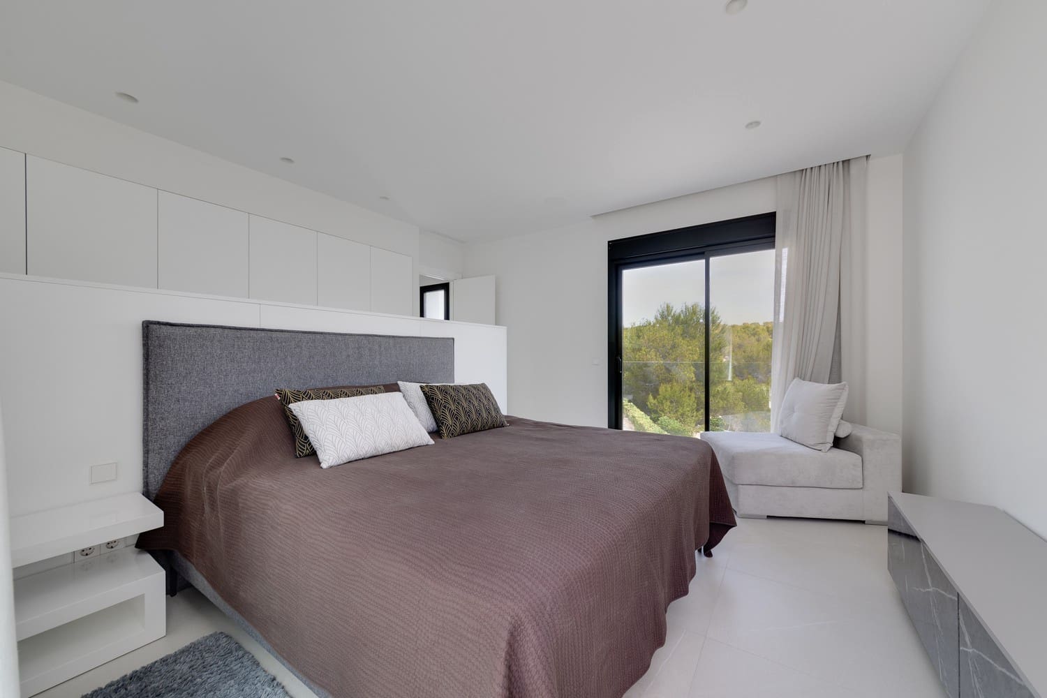 4 quarto Moradia para venda em Las Colinas Golf com piscina garagem - 1 695 000 € (Ref: 8394210)