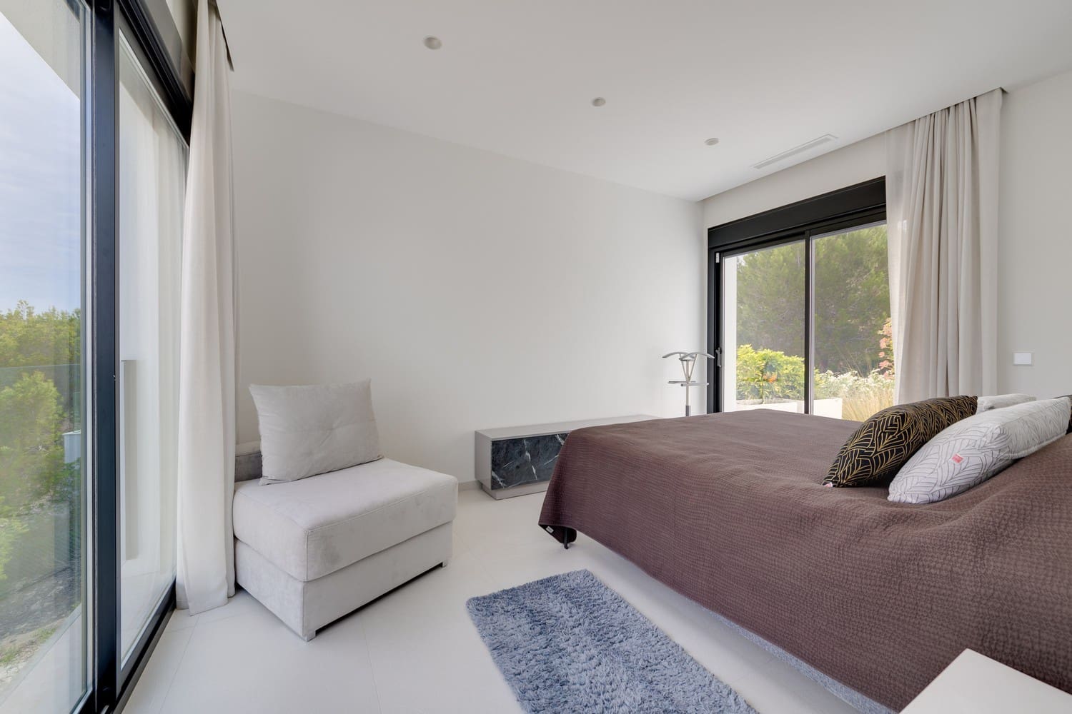 4 quarto Moradia para venda em Las Colinas Golf com piscina garagem - 1 695 000 € (Ref: 8394210)