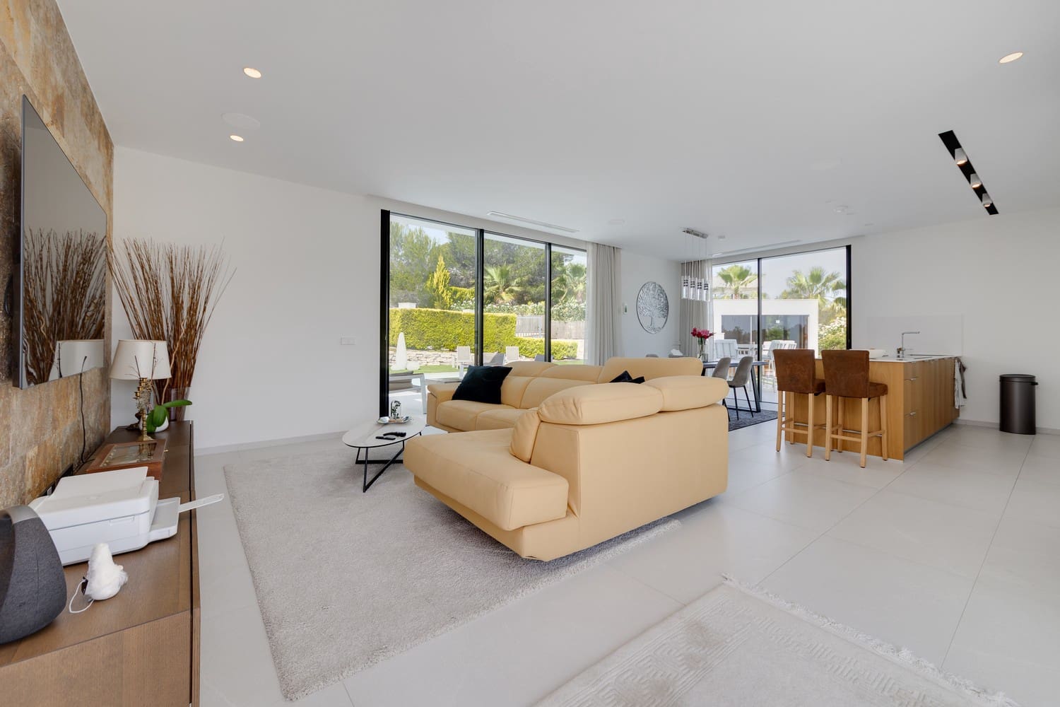 4 quarto Moradia para venda em Las Colinas Golf com piscina garagem - 1 695 000 € (Ref: 8394210)