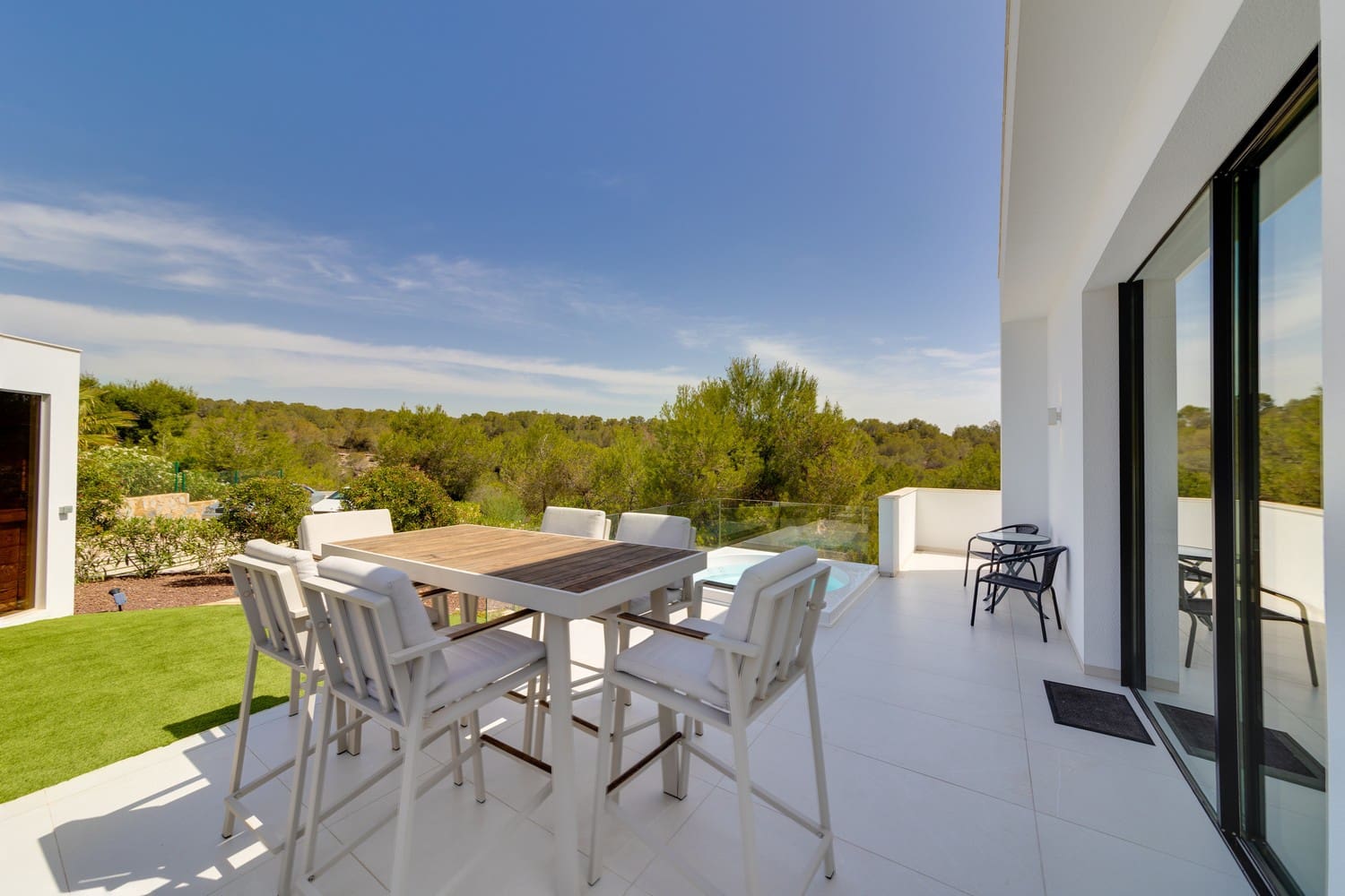 4 quarto Moradia para venda em Las Colinas Golf com piscina garagem - 1 695 000 € (Ref: 8394210)