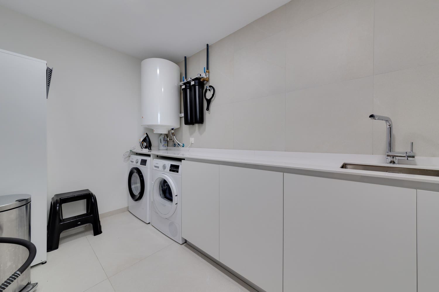 4 quarto Moradia para venda em Las Colinas Golf com piscina garagem - 1 695 000 € (Ref: 8394210)