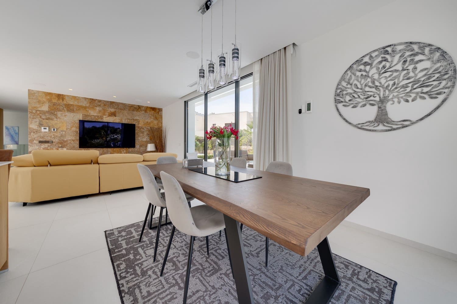 4 quarto Moradia para venda em Las Colinas Golf com piscina garagem - 1 695 000 € (Ref: 8394210)