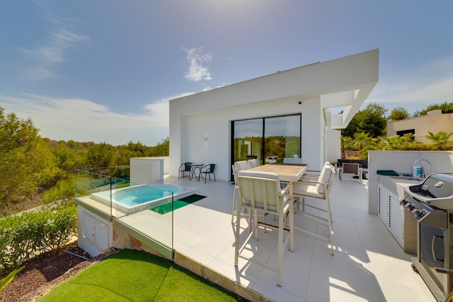 4 quarto Moradia para venda em Las Colinas Golf com piscina garagem - 1 695 000 € (Ref: 8394210)