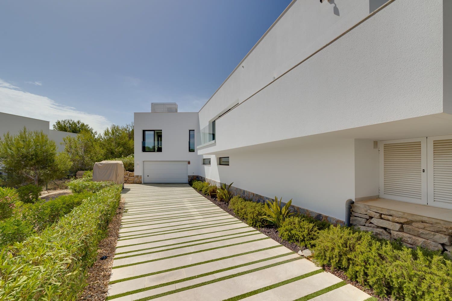 4 quarto Moradia para venda em Las Colinas Golf com piscina garagem - 1 695 000 € (Ref: 8394210)