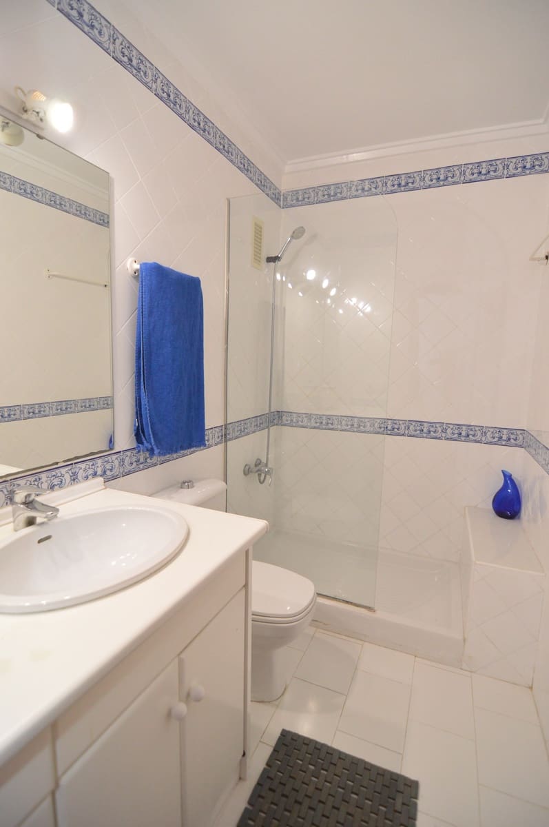 6 soveværelse Villa til salg i Torrevieja med swimmingpool garage - € 890.000 (Ref: 8453986)