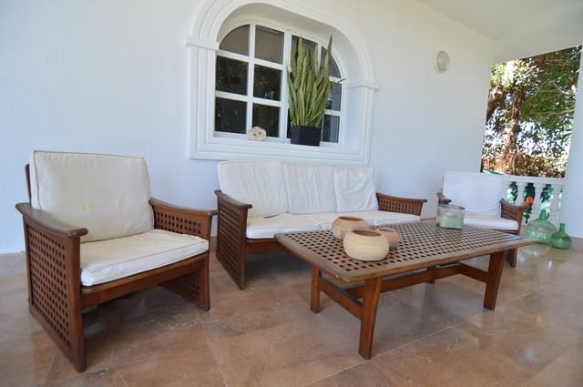 6 slaapkamer Villa te koop in El Chaparral - La Siesta - La Torreta, Torrevieja met zwembad garage - € 890.000 (Ref: 8453986)