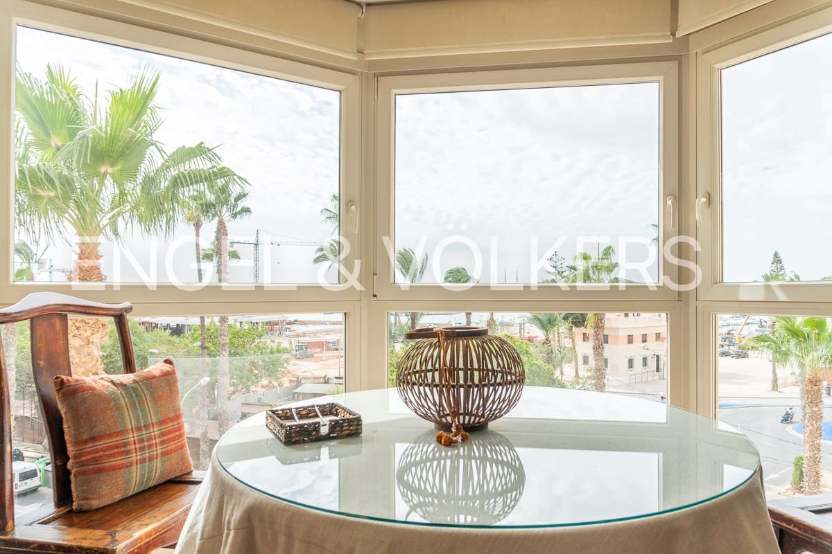 2 makuuhuone Huoneisto vuokrattavana paikassa Torrevieja - 1 400 € (Ref: 8486967)