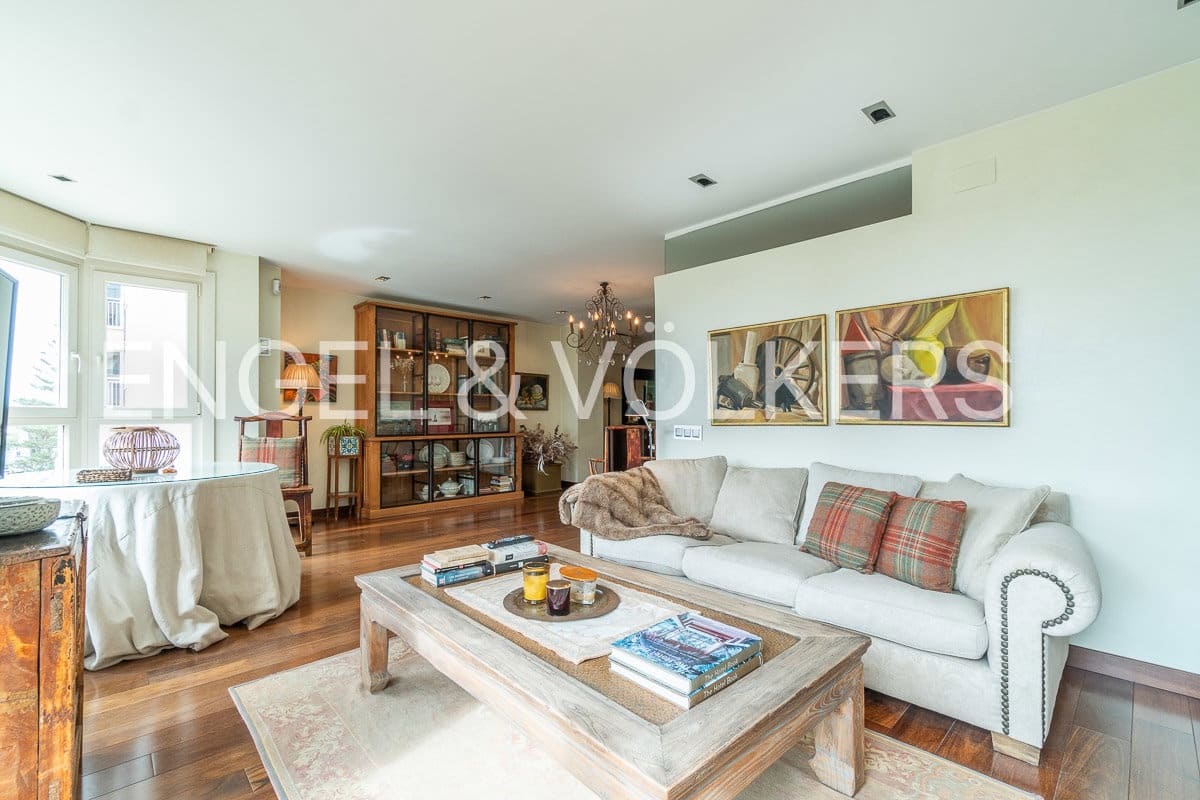 2 quarto Apartamento para arrendar em Torrevieja com garagem - 1 400 € (Ref: 8486967)