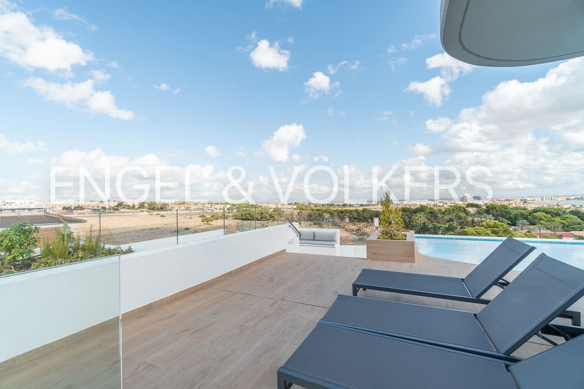 2 soverom Leilighet til leie i Punta Prima - € 1 480 (Ref: 8541512)