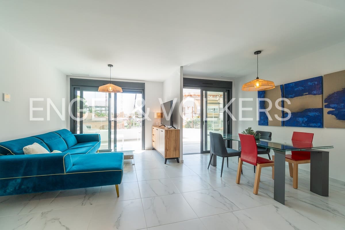 2 soverom Leilighet til leie i Punta Prima - € 1 480 (Ref: 8541512)