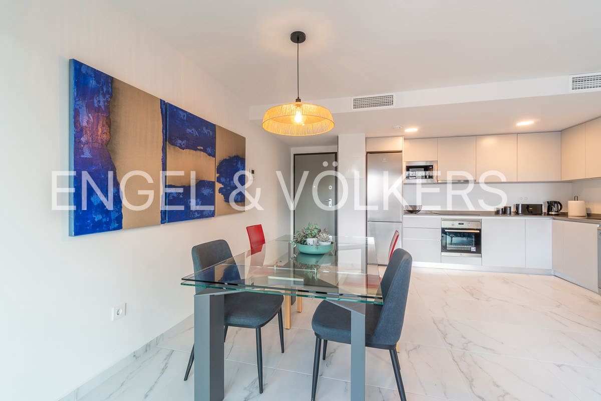 2 soverom Leilighet til leie i Punta Prima - € 1 480 (Ref: 8541512)