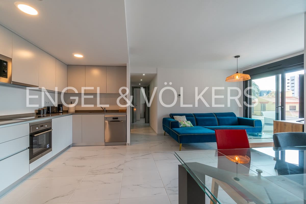 2 soverom Leilighet til leie i Punta Prima - € 1 480 (Ref: 8541512)