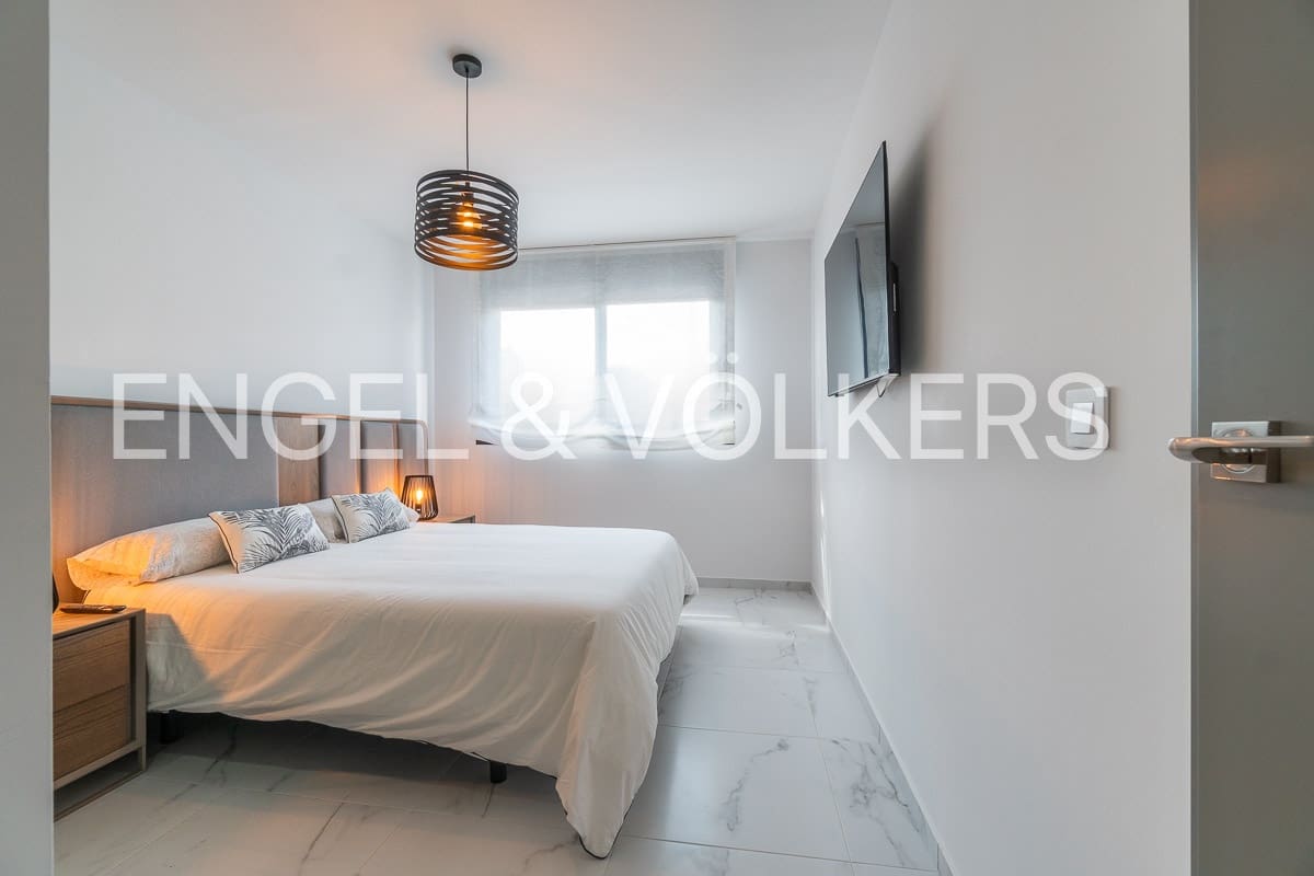 2 soverom Leilighet til leie i Punta Prima - € 1 480 (Ref: 8541512)