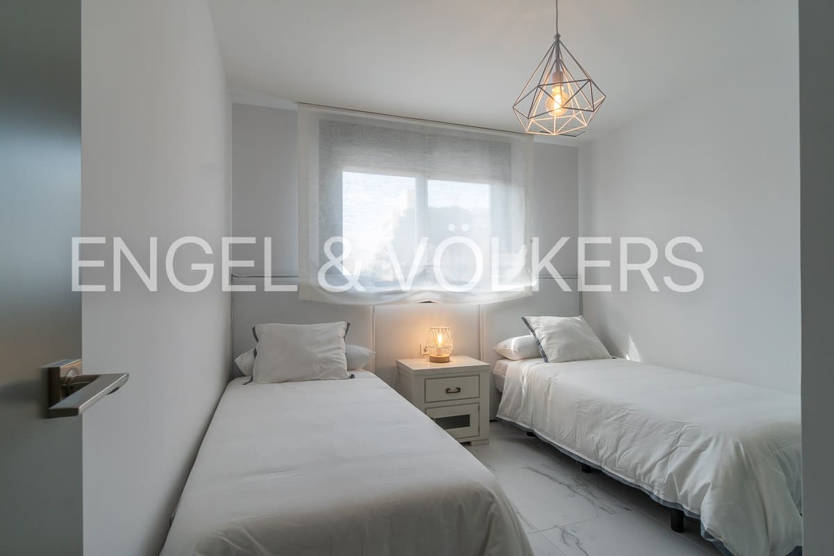 2 soverom Leilighet til leie i Punta Prima - € 1 480 (Ref: 8541512)