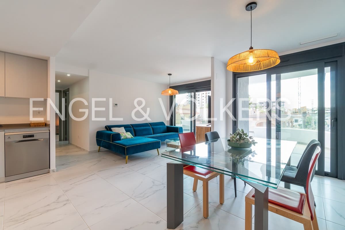 2 soverom Leilighet til leie i Punta Prima - € 1 480 (Ref: 8541512)