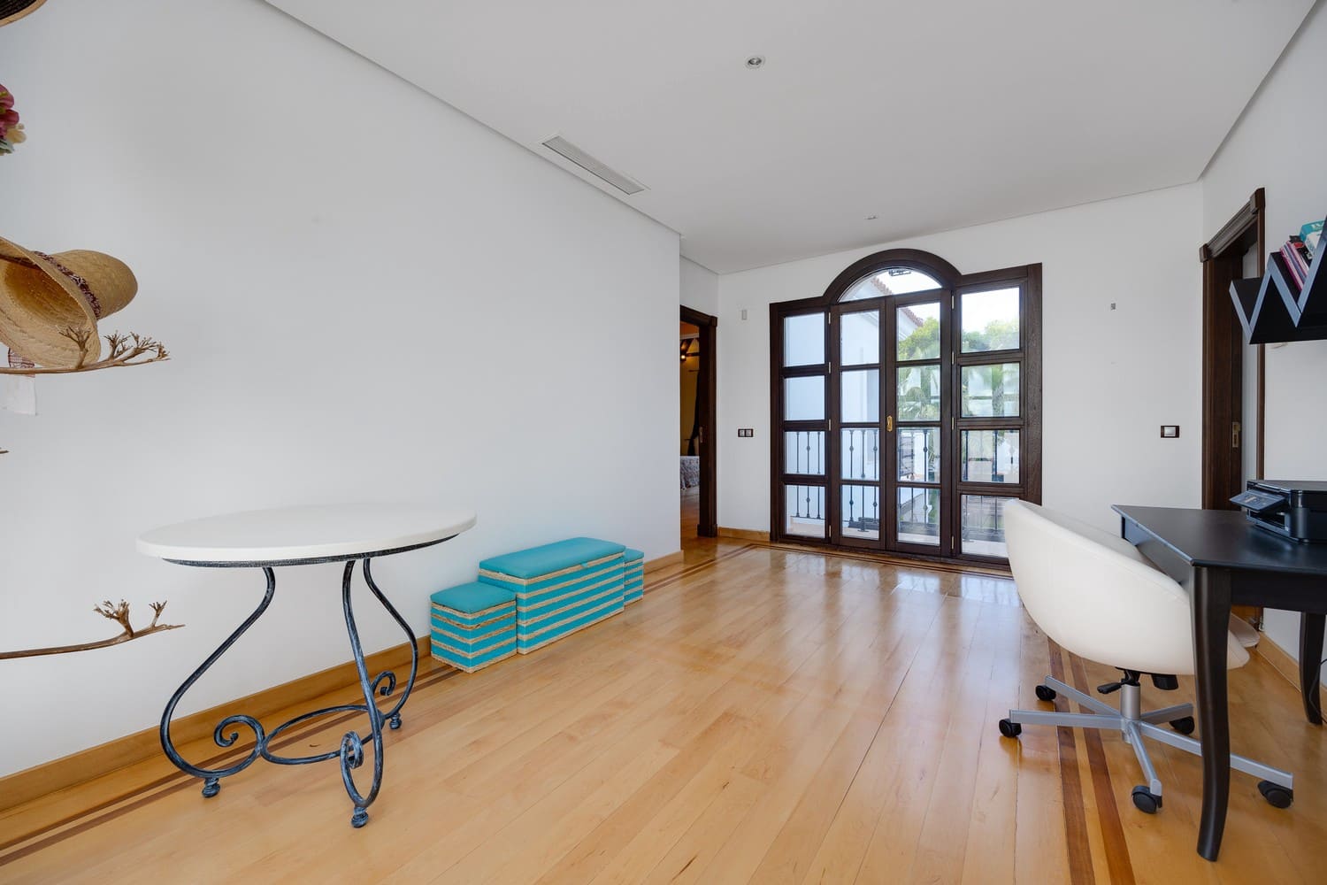 4 soverom Villa til salgs i Cabo Roig med svømmebasseng garasje - € 2 350 000 (Ref: 8546235)