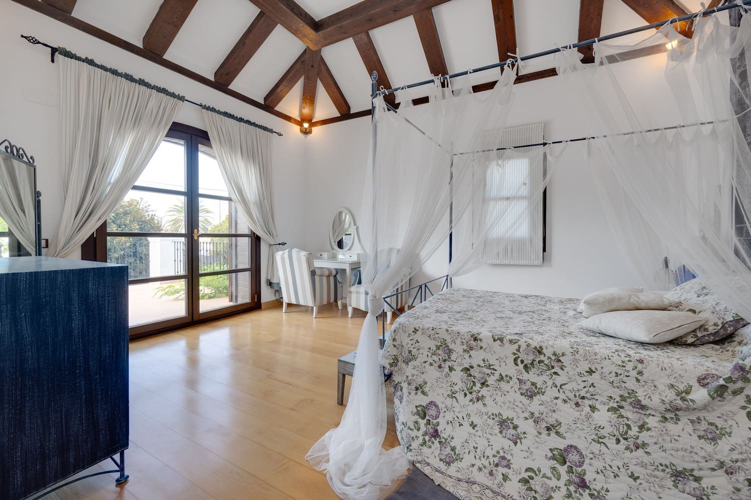 4 soverom Villa til salgs i Cabo Roig med svømmebasseng garasje - € 2 350 000 (Ref: 8546235)