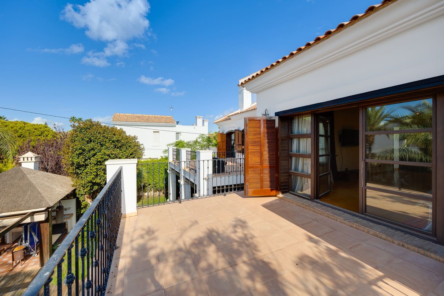 4 soverom Villa til salgs i Cabo Roig med svømmebasseng garasje - € 2 350 000 (Ref: 8546235)