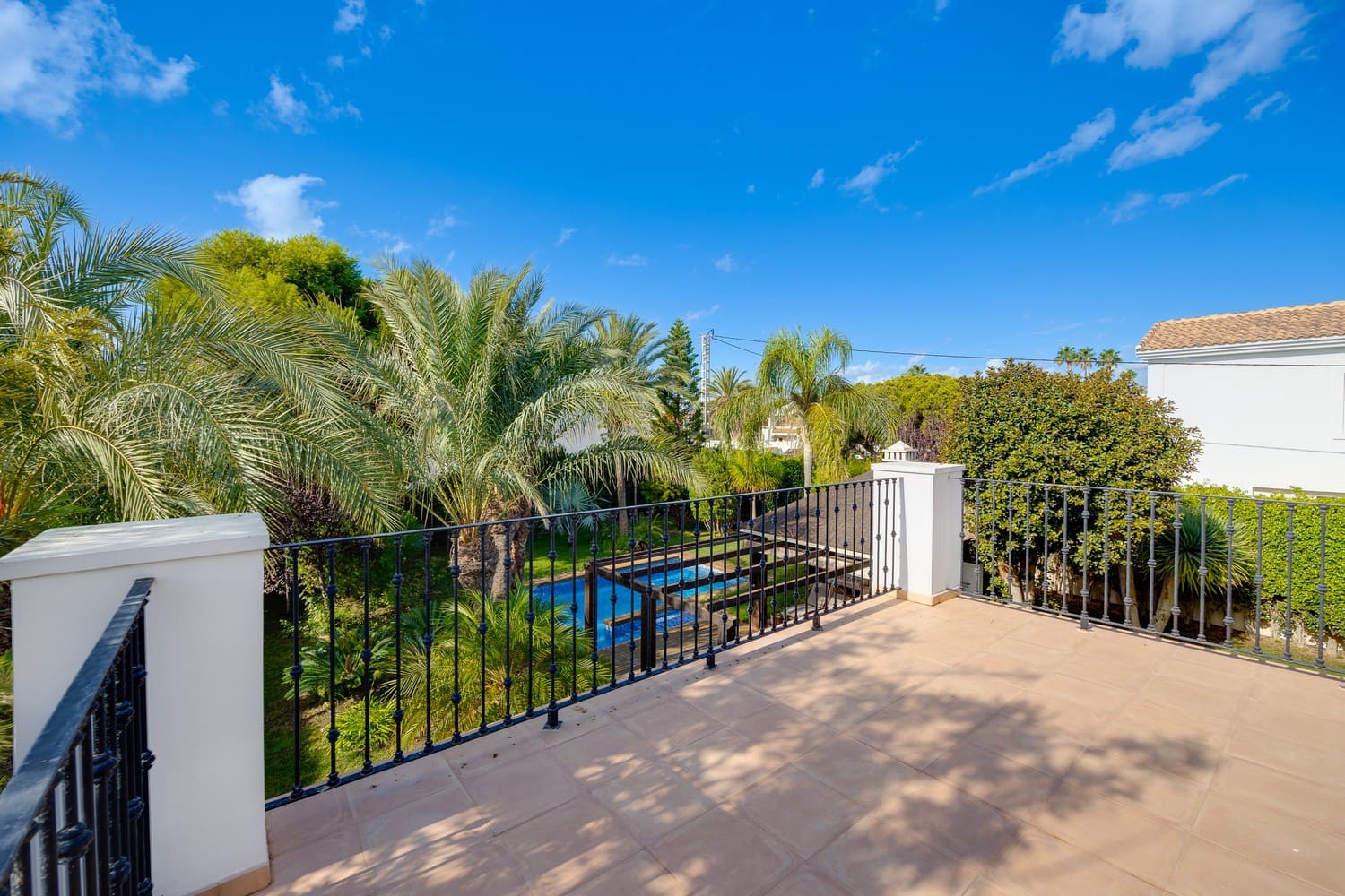 4 soverom Villa til salgs i Cabo Roig med svømmebasseng garasje - € 2 350 000 (Ref: 8546235)