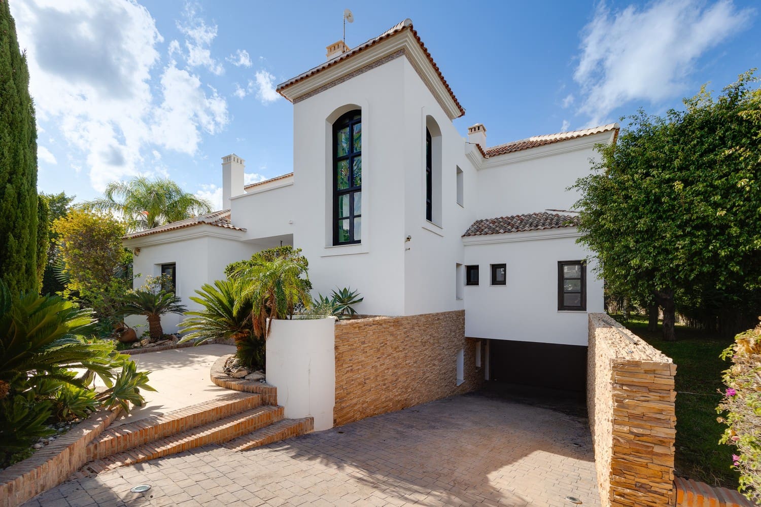 4 soverom Villa til salgs i Cabo Roig med svømmebasseng garasje - € 2 350 000 (Ref: 8546235)