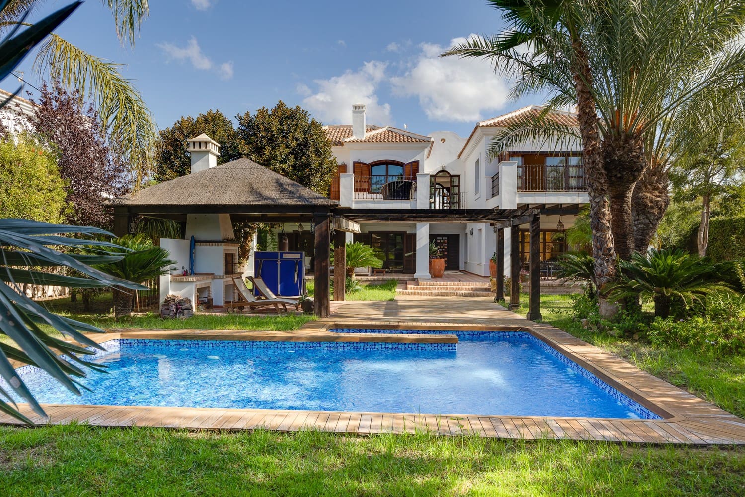 4 soverom Villa til salgs i Cabo Roig med svømmebasseng garasje - € 2 350 000 (Ref: 8546235)