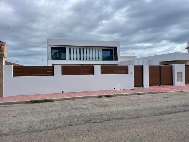 4 sypialnia Willa na sprzedaż w El Chaparral - La Siesta - La Torreta, Torrevieja z basenem garażem - 750 000 € (Ref: 8625886)