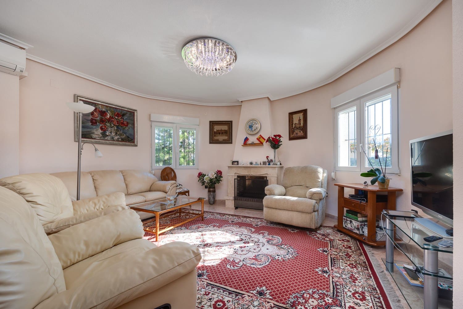 3 Zimmer Villa zu verkaufen in Playa Flamenca mit Pool Garage - 570.000 € (Ref: 8703237)