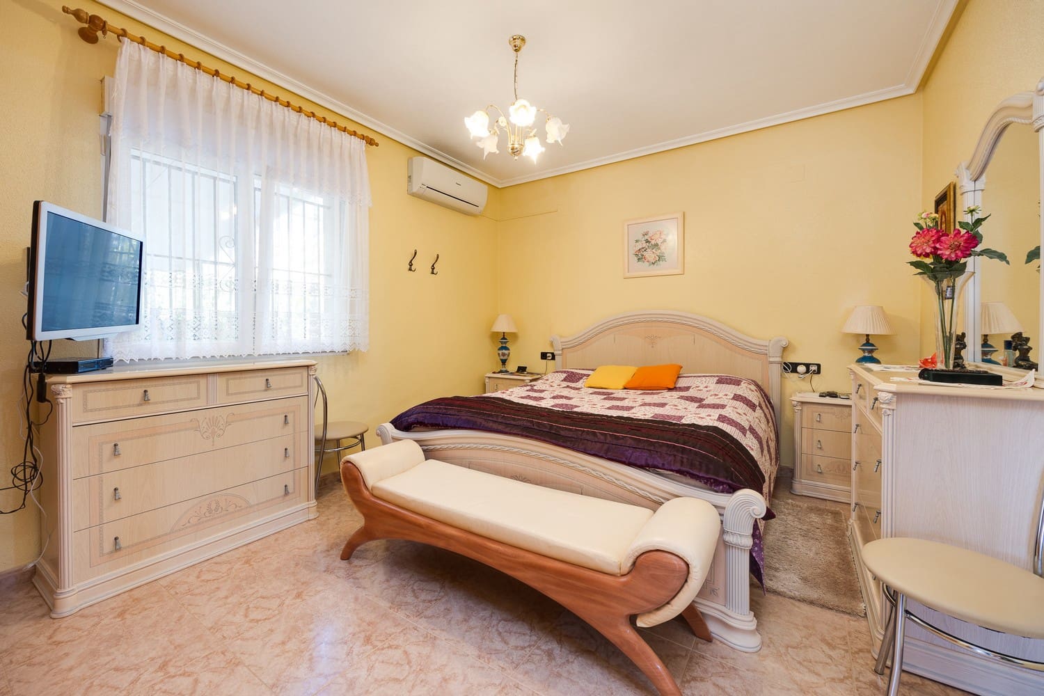 3 Zimmer Villa zu verkaufen in Playa Flamenca mit Pool Garage - 570.000 € (Ref: 8703237)