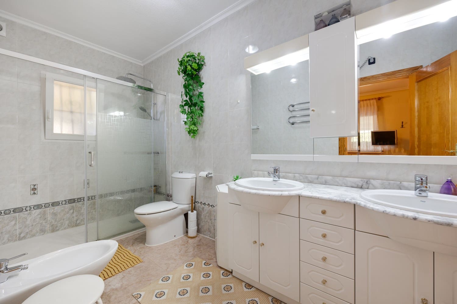 3 Zimmer Villa zu verkaufen in Playa Flamenca mit Pool Garage - 570.000 € (Ref: 8703237)