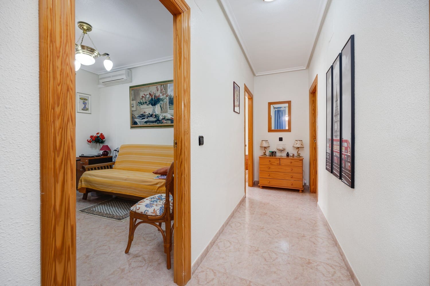 3 Zimmer Villa zu verkaufen in Playa Flamenca mit Pool Garage - 570.000 € (Ref: 8703237)