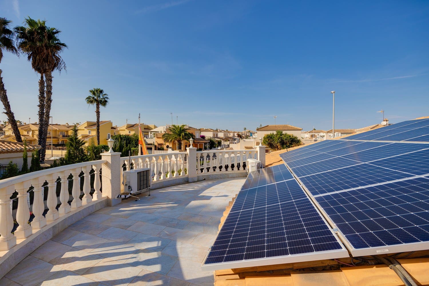 3 Zimmer Villa zu verkaufen in Playa Flamenca mit Pool Garage - 570.000 € (Ref: 8703237)