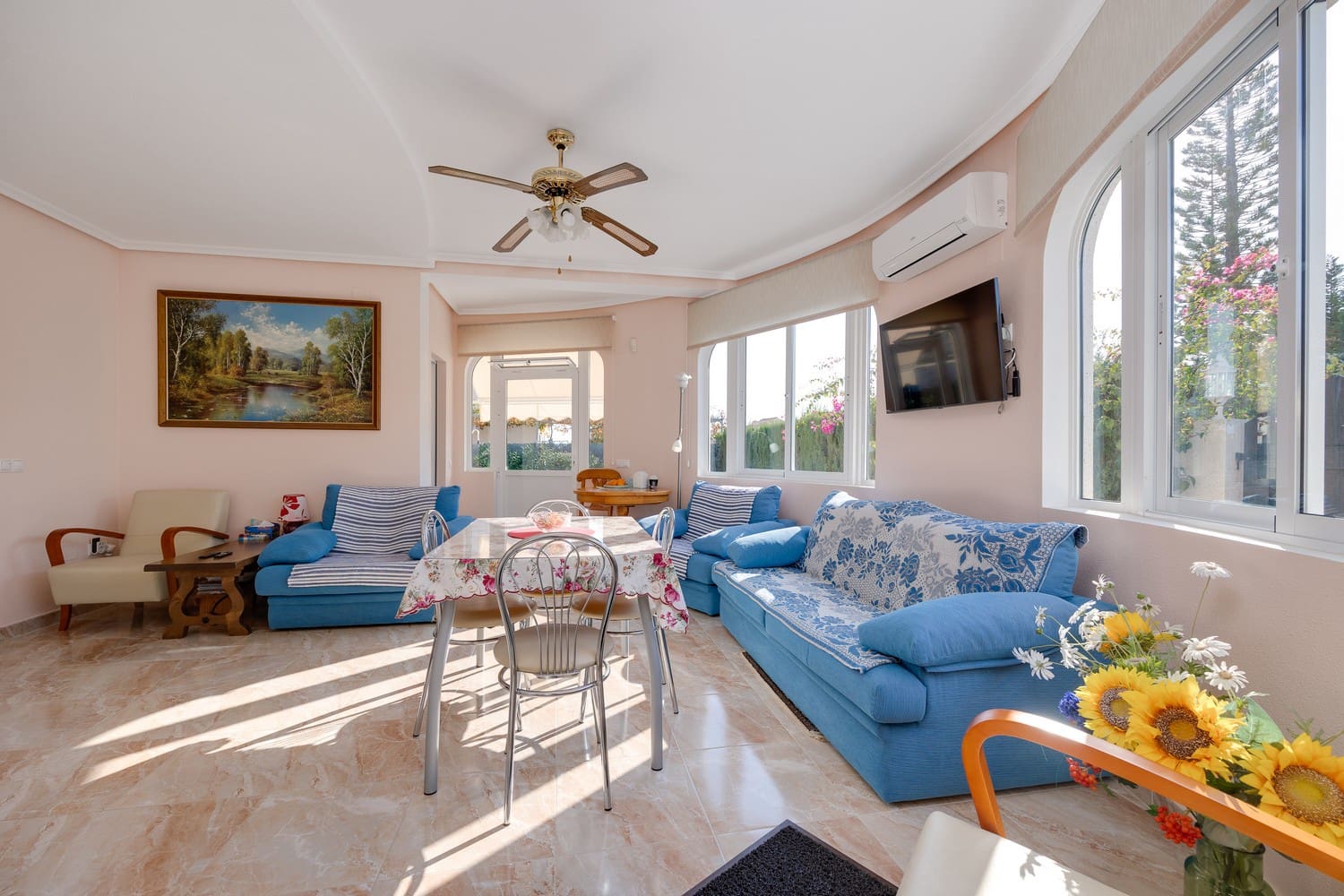 3 Zimmer Villa zu verkaufen in Playa Flamenca mit Pool Garage - 570.000 € (Ref: 8703237)