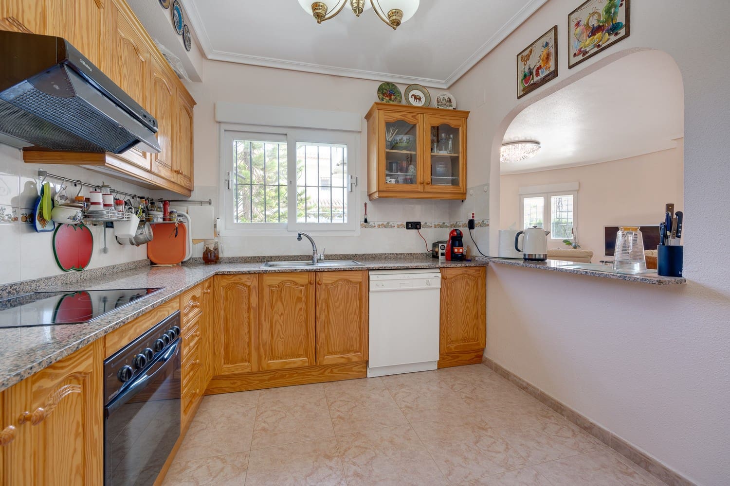 3 Zimmer Villa zu verkaufen in Playa Flamenca mit Pool Garage - 570.000 € (Ref: 8703237)