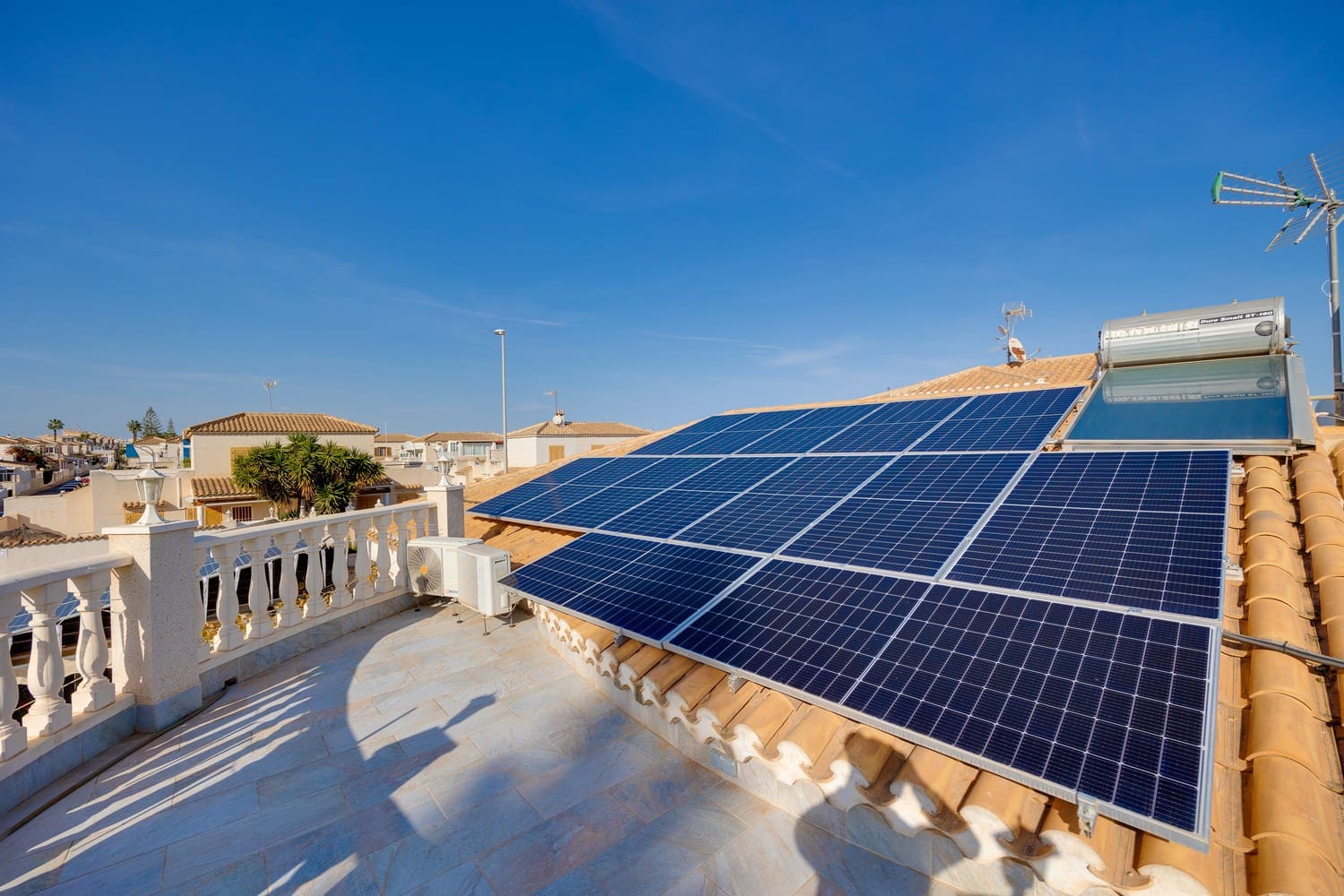 3 Zimmer Villa zu verkaufen in Playa Flamenca mit Pool Garage - 570.000 € (Ref: 8703237)