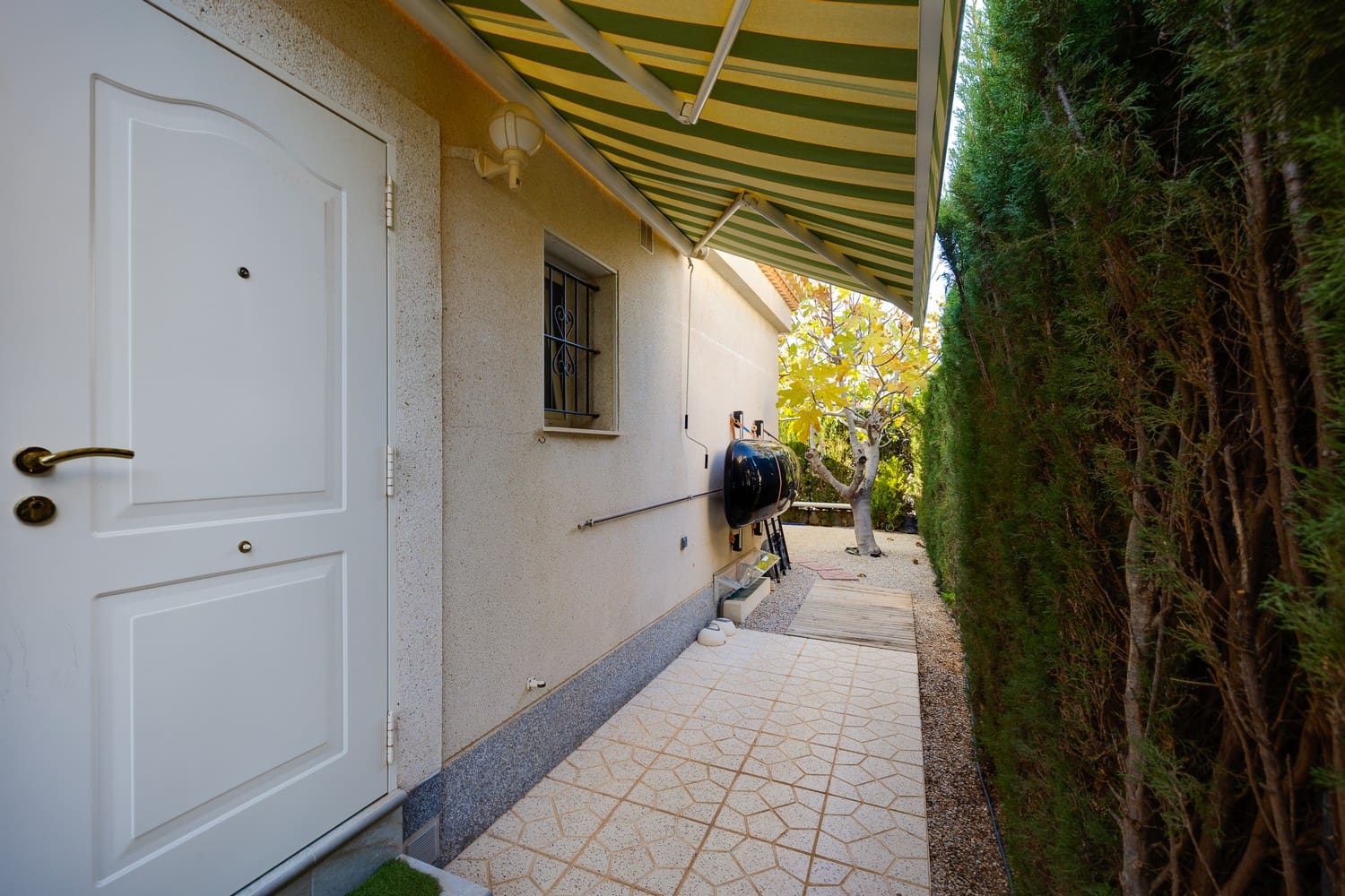 3 Zimmer Villa zu verkaufen in Playa Flamenca mit Pool Garage - 570.000 € (Ref: 8703237)