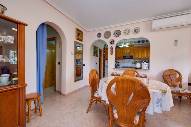 3 bedroom Villa for sale in Playa Flamenca, Orihuela with pool garage - € 570,000 (Ref: 8703237)