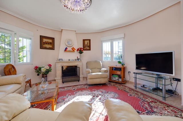 3 bedroom Villa for sale in Playa Flamenca, Orihuela with pool garage - € 570,000 (Ref: 8703237)