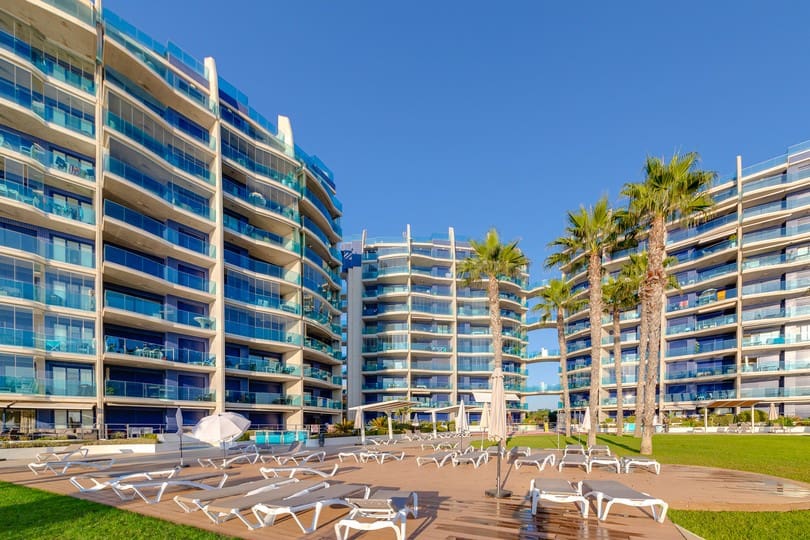 2 sypialnia Apartament na sprzedaż w Punta Prima z basenem garażem - 398 000 € (Ref: 8760532)