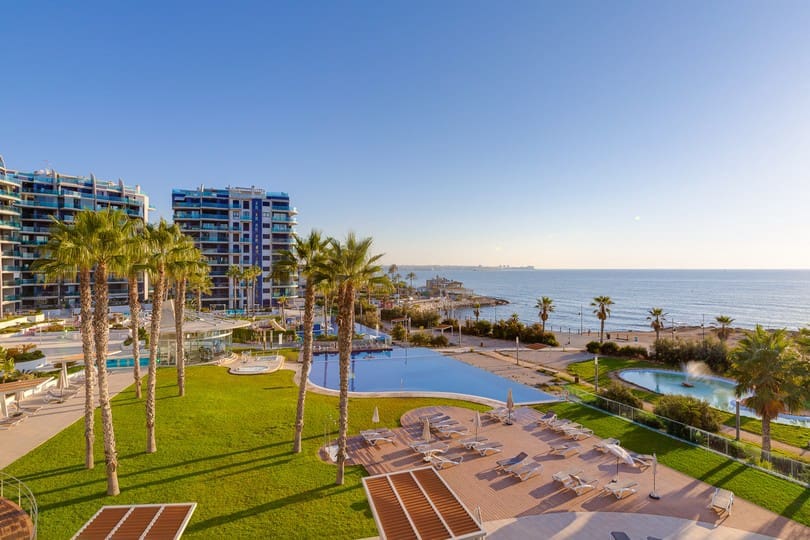 2 sypialnia Apartament na sprzedaż w Punta Prima z basenem garażem - 398 000 € (Ref: 8760532)