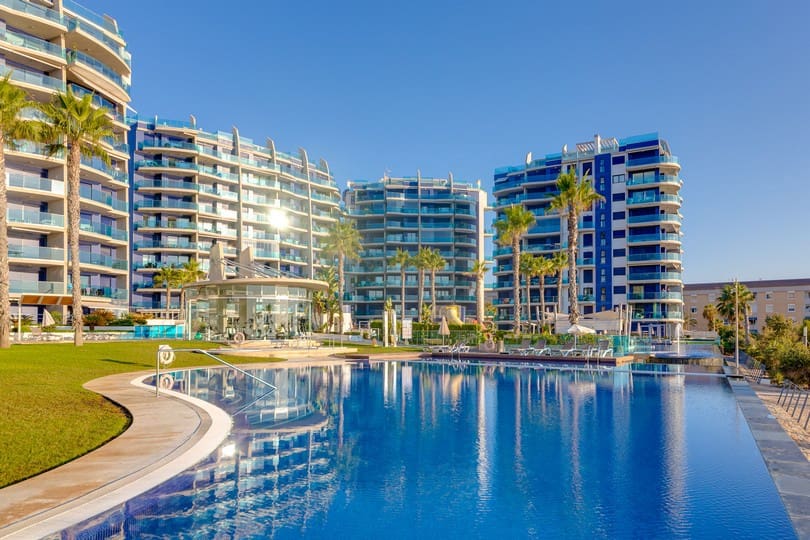 2 sypialnia Apartament na sprzedaż w Punta Prima z basenem garażem - 398 000 € (Ref: 8760532)