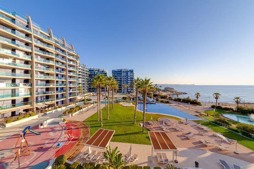 2 sypialnia Apartament na sprzedaż w Punta Prima z basenem garażem - 398 000 € (Ref: 8760532)