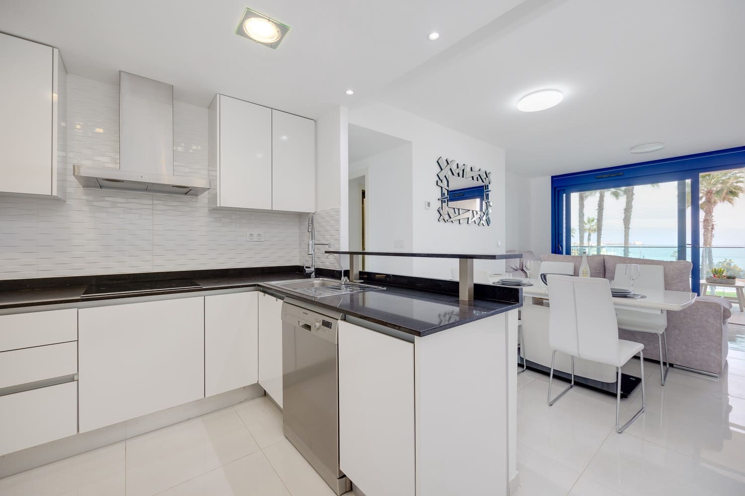 2 sypialnia Apartament na sprzedaż w Punta Prima z basenem garażem - 398 000 € (Ref: 8760532)